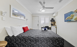 Deluxe Queen Room image 3