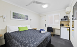 Deluxe Queen Room image 1