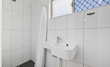 Standard Queen Room image 2